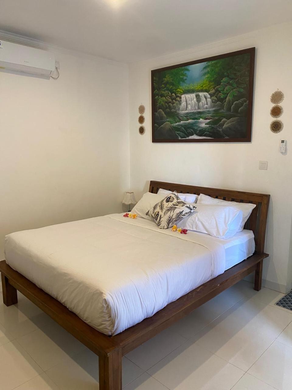 Manis Guest House Seminyak  Exterior photo